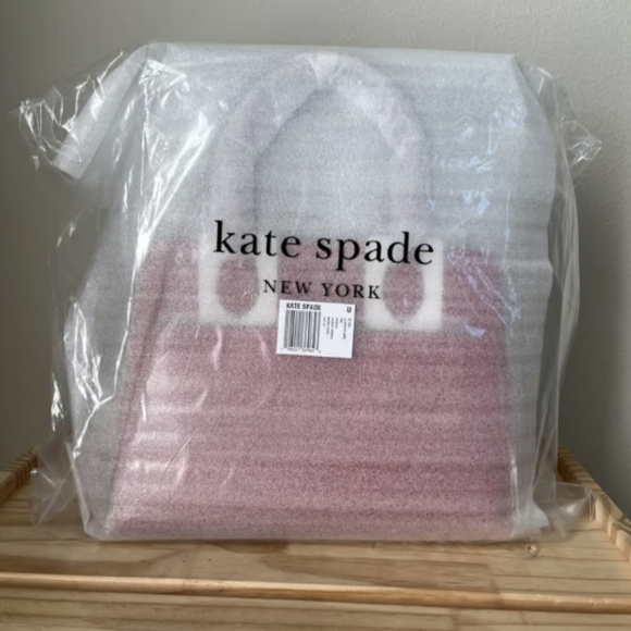 Kate Spade - Picture 3 of 5
